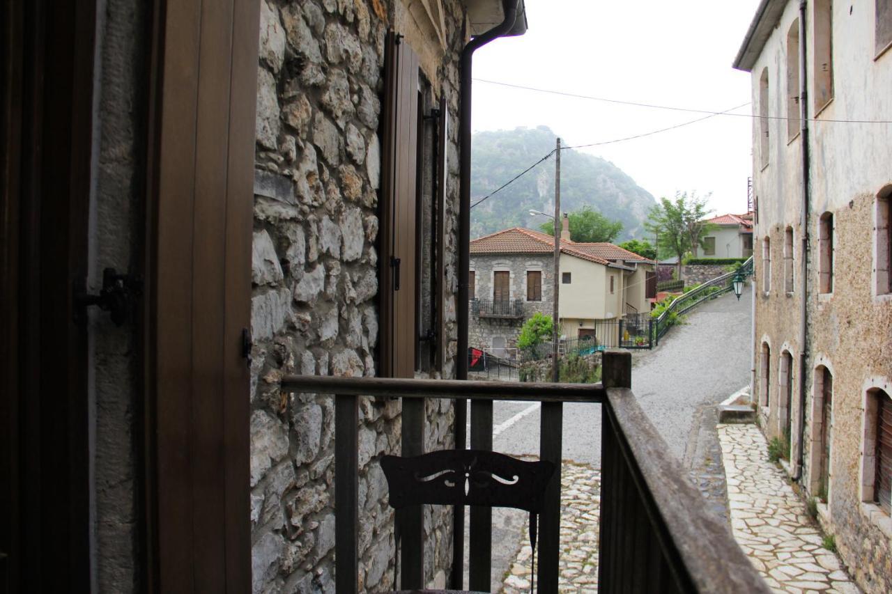 Tsarbou Guesthouse สเตมนิตซา ภายนอก รูปภาพ