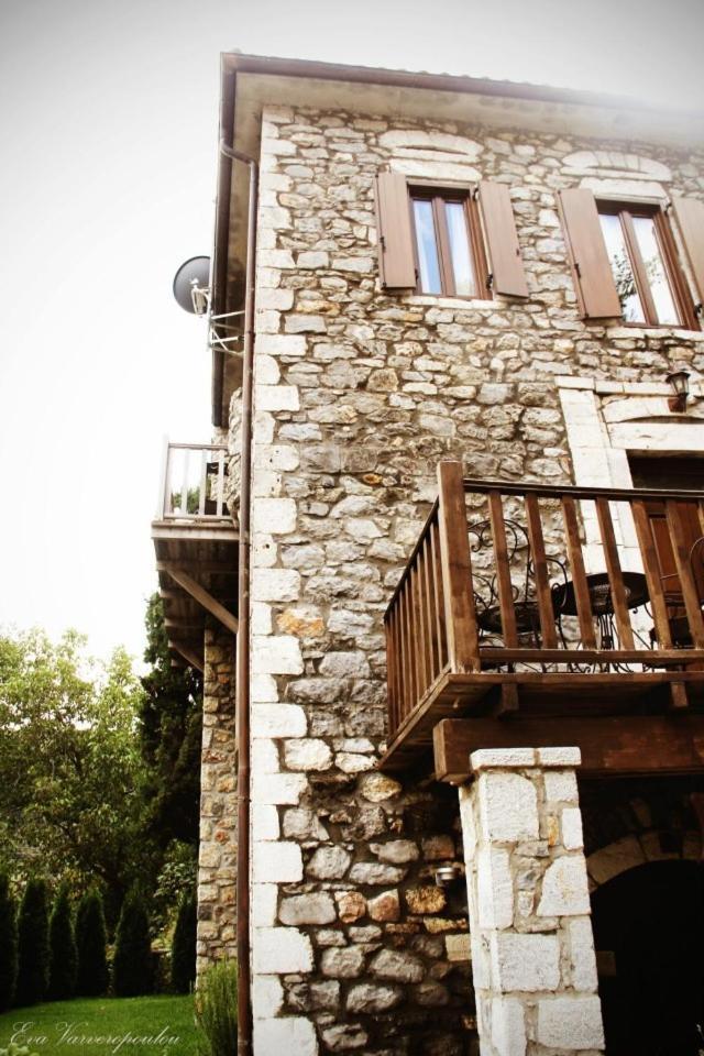 Tsarbou Guesthouse สเตมนิตซา ภายนอก รูปภาพ
